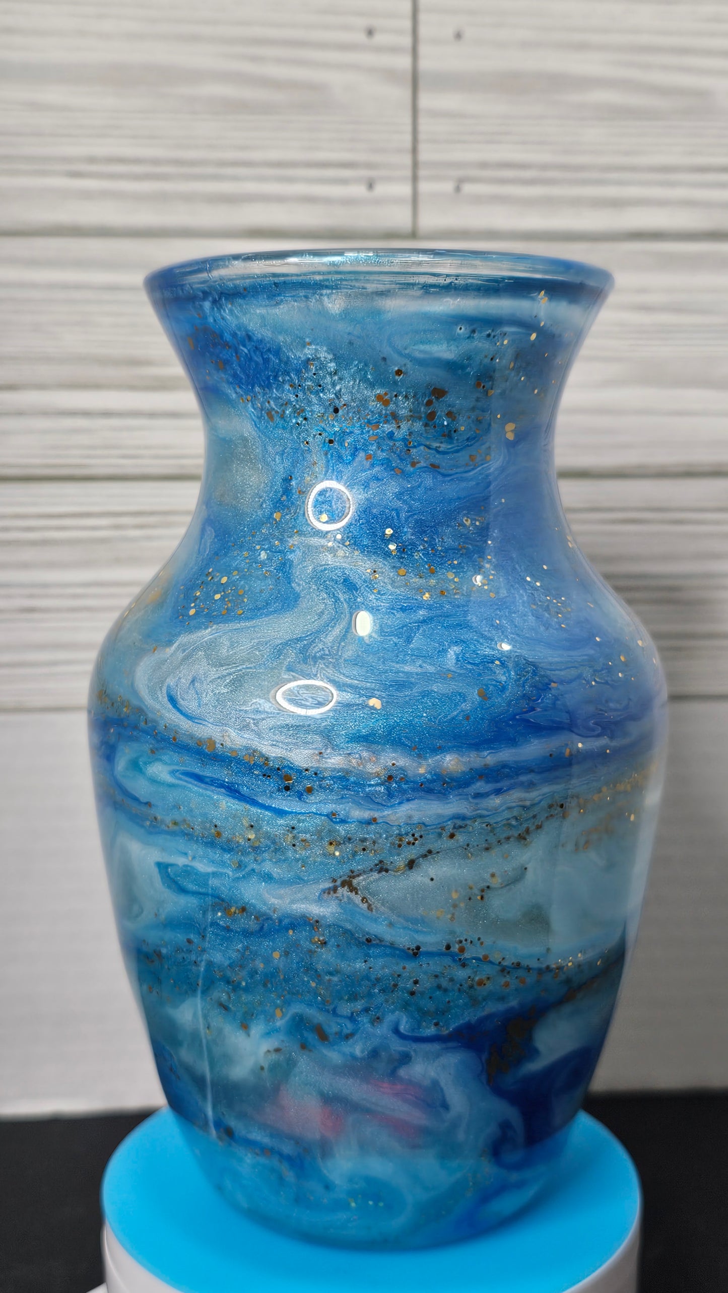 Medium Epoxy Vase Ink Swirl Blue with Glitter Vein